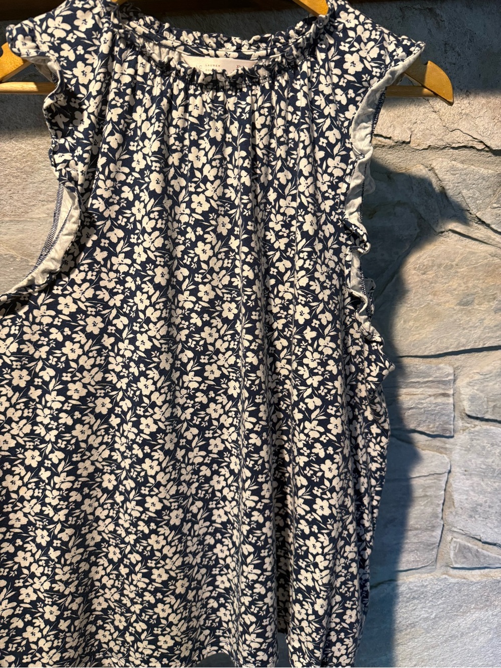 Lauren Conrad Navy & White Floral Ruffle Sleeve Top